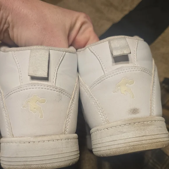 Womens White High-Top Sneakers - Classic All-White Style And1 Size 61/2 - Picture 2 of 3